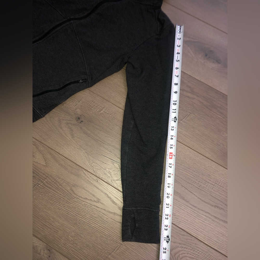 Patagonia Women’s Swell Belle Full Zip Fleece Jacket Size M Black Pockets Casual - Picture 11 of 12